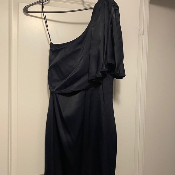 Dress - Picture 3 of 7